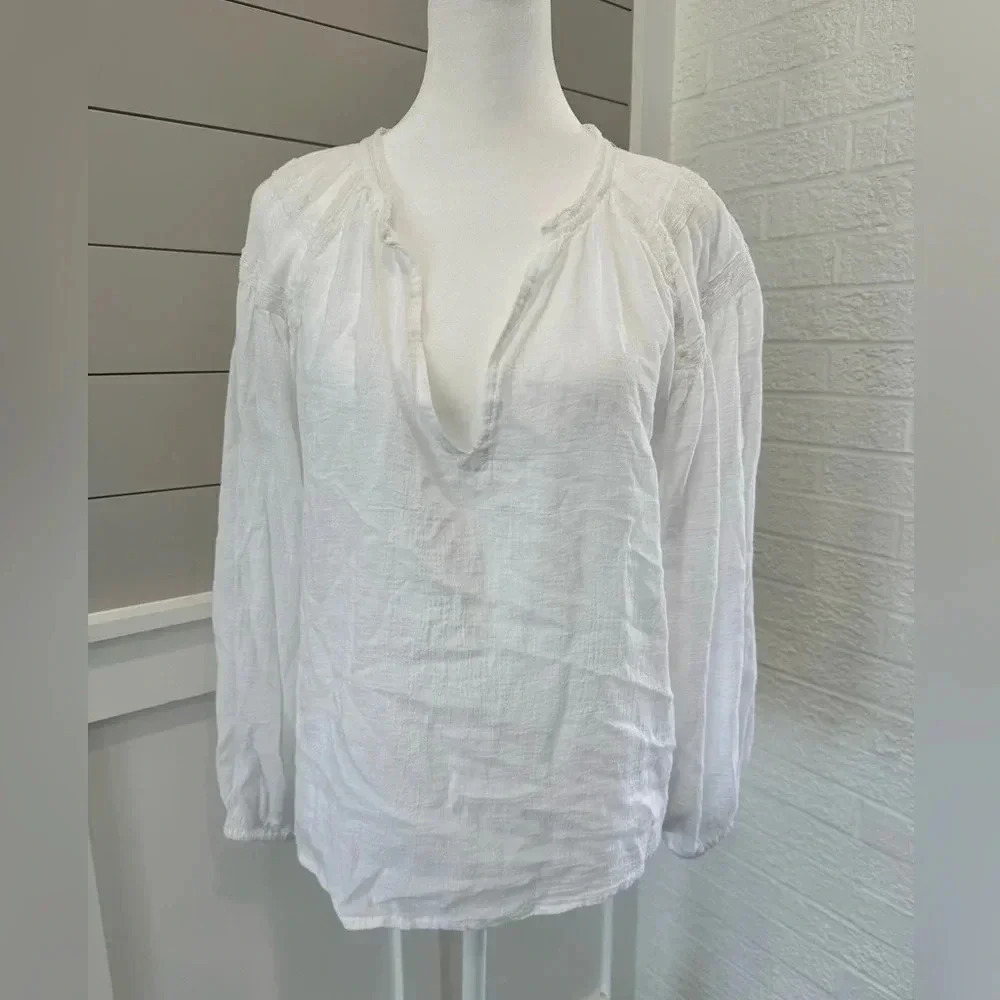 OLIVACEOUS WHITE COTTON BLEND TOP - AIRY AND COOL! SIZE L